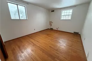 221 S Magnolia Dr, Pittsburgh, PA 15116 - Photo 24