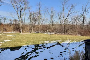 282 Maple Ridge Dr, Cecil, PA 15317 - Photo 28