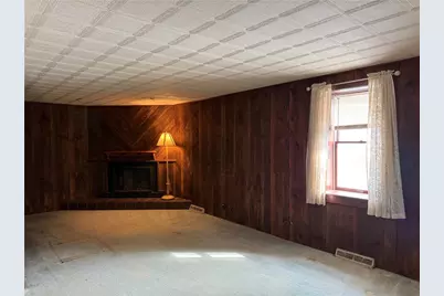 323 Spackman St, Saint Clair Township, PA 15954 - Photo 14