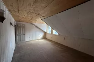 323 Spackman St, Saint Clair Township, PA 15954 - Photo 10