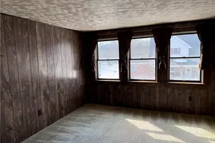 323 Spackman St, Saint Clair Township, PA 15954 - Photo 12