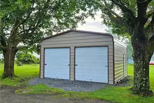 323 Spackman St, Saint Clair Township, PA 15954 - Photo 22