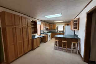 323 Spackman St, Saint Clair Township, PA 15954 - Photo 6