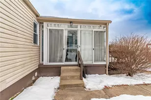 6808 Monroe Ave, West Mifflin, PA 15122 - Photo 34