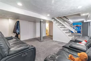 6808 Monroe Ave, West Mifflin, PA 15122 - Photo 30