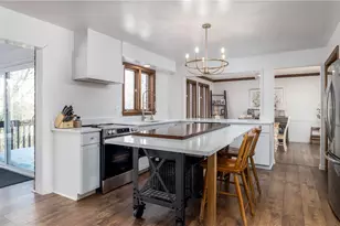 2548 Country Side Ln, Pittsburgh, PA 15090 - Photo 6