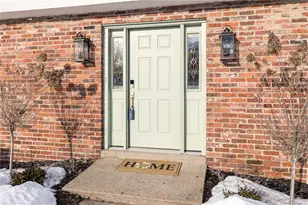 2548 Country Side Ln, Pittsburgh, PA 15090 - Photo 2