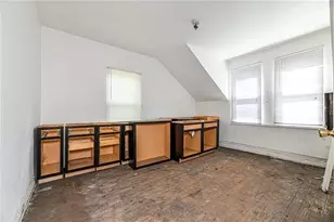 126 Cyrano Ave, Ross Twp, PA 15214 - Photo 6