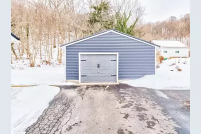 1855 W W Lawrence Ave, Ellwood City, PA 16117 - Photo 4