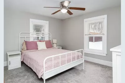 1855 W W Lawrence Ave, Ellwood City, PA 16117 - Photo 12