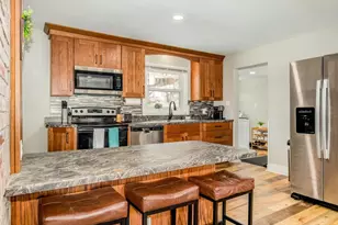 1855 W Lawrence Ave, Ellwood City, PA 16117 - Photo 8