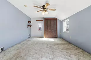 543 Old Farm Rd, Baldwin Twp, PA 15234 - Photo 18