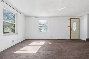 543 Old Farm Rd, Baldwin Twp, PA 15234 - Photo 8