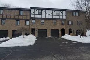 711 Newton Square, Moon/Crescent Twp, PA 15108 - Photo 16