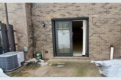 711 Newton Square, Moon/Crescent Twp, PA 15108 - Photo 14