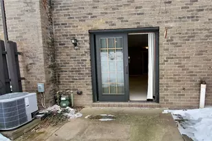 711 Newton Square, Moon/Crescent Twp, PA 15108 - Photo 14