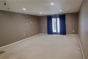 711 Newton Square, Moon/Crescent Twp, PA 15108 - Photo 4