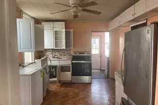 215 N 4th St, Youngwood, PA 15697 - Photo 8