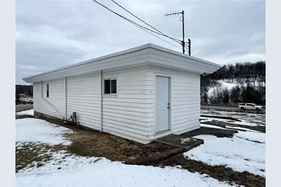 810 Carlton Drive, Bentleyville, PA 15314 - Photo 4