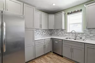 253 Vine St, Munhall, PA 15120 - Photo 18