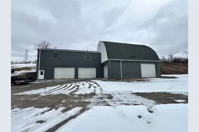 797 Carlton Dr, Bentleyville, PA 15314 - Photo 1