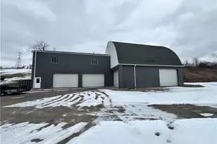 797 Carlton Dr, Bentleyville, PA 15314 - Photo 1