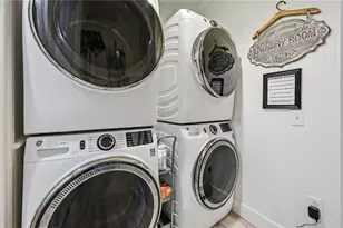 131 S Pitt St, Mercer Boro, PA 16137 - Photo 18