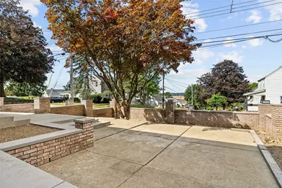 755 Massachusetts St, Ellwood City, PA 16117 - Photo 4