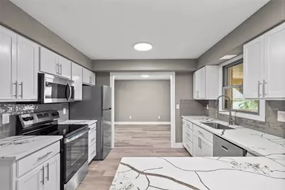 755 Massachusetts St, Ellwood City, PA 16117 - Photo 16