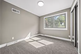 755 Massachusetts St, Ellwood City, PA 16117 - Photo 34