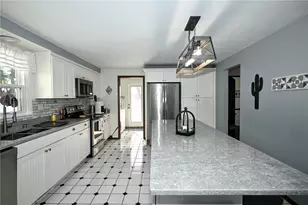 538 Old Hickory Ridge Rd, Chartiers, PA 15342 - Photo 12