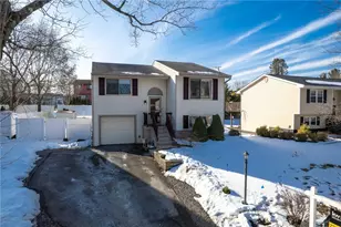 200 Kirkwood Dr, Cranberry Township, PA 16066 - Photo 2