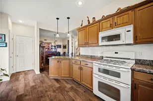 322 Woodcrest Dr, Coraopolis, PA 15108 - Photo 26