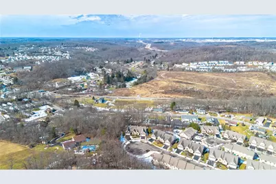 322 Woodcrest Dr, Coraopolis, PA 15108 - Photo 50