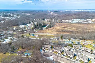 322 Woodcrest Dr, Coraopolis, PA 15108 - Photo 50