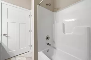 298 Olivia Dr, New Kensington, PA 15068 - Photo 16