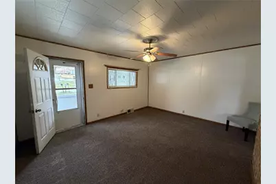 820 Main St, Springdale Township, PA 15049 - Photo 8