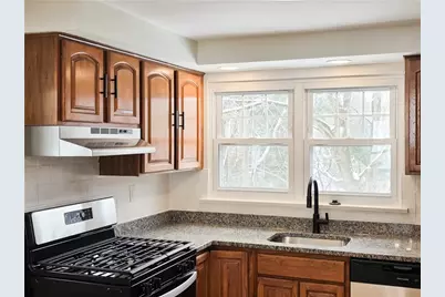 524 Macfarlane Dr, Pittsburgh, PA 15235 - Photo 10