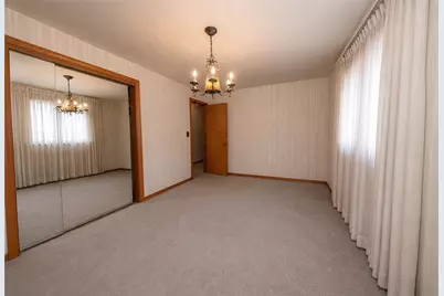 719 Locust St, Hempfield Township, PA 15601 - Photo 4