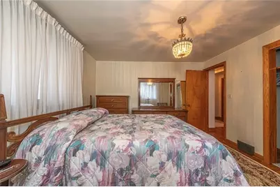 719 Locust St, Hempfield Township, PA 15601 - Photo 12