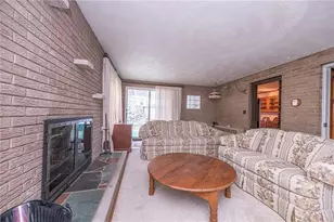 719 Locust St, Hempfield Township, PA 15601 - Photo 14