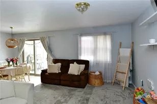 106 Meadowview Dr, Connoquenessing Township, PA 16053 - Photo 4