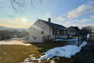 380 Monroe Ave, Leechburg Boro, PA 15656 - Photo 4