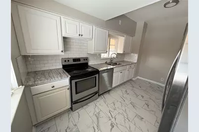 1056 Adams Street, New Castle, PA 16101 - Photo 4