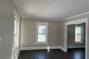 1056 Adams St, New Castle, PA 16101 - Photo 2