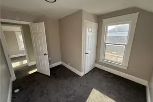 1056 Adams St, New Castle, PA 16101 - Photo 10