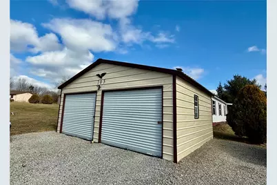 105 Reed Ln, Summit Township, PA 16002 - Photo 2