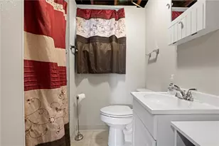 804 Redwood Dr, Cecil, PA 15057 - Photo 14