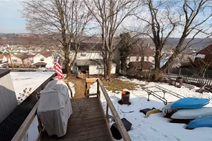 327 Lowell St, Vandergrift, PA 15690 - Photo 12