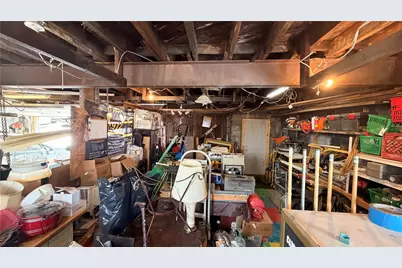 327 Lowell St, Vandergrift, PA 15690 - Photo 14